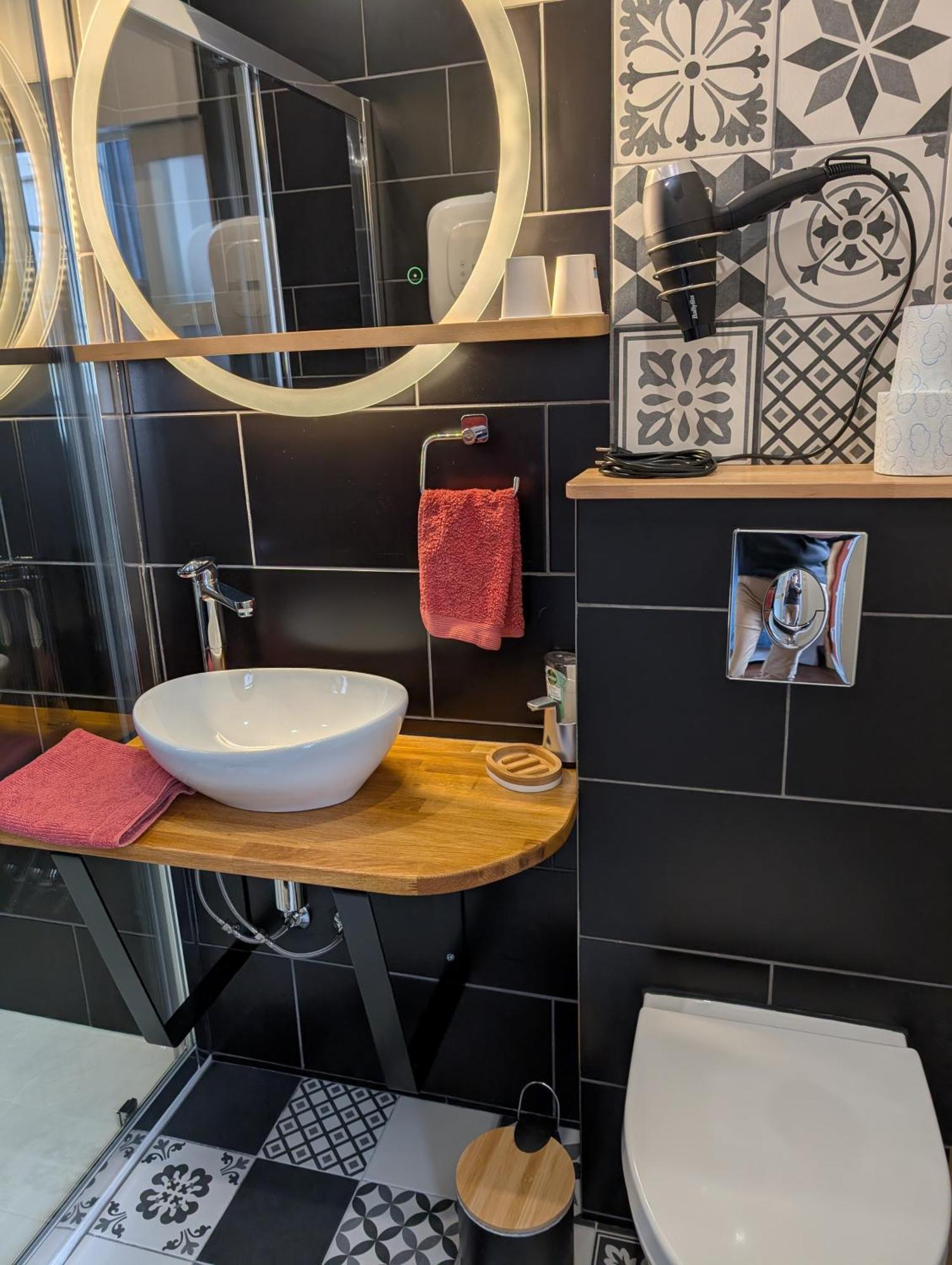 앙굴렘 Au Logis De Vechillot B&B 외부 사진